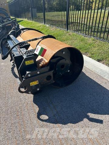 CAT CV119 Причепні віброкатки