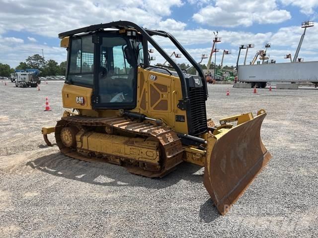 CAT D3 Гусеничні бульдозери