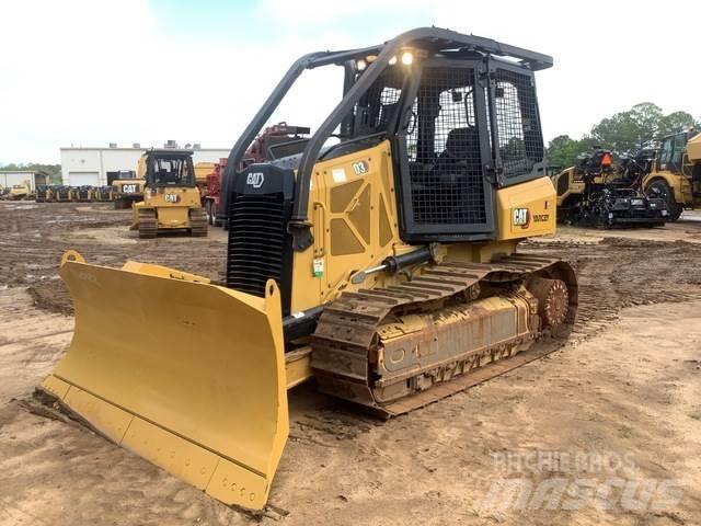 CAT D3 Гусеничні бульдозери