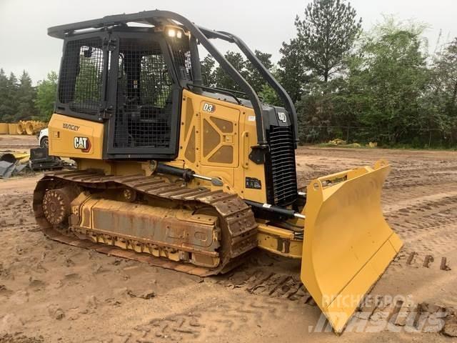 CAT D3 Гусеничні бульдозери