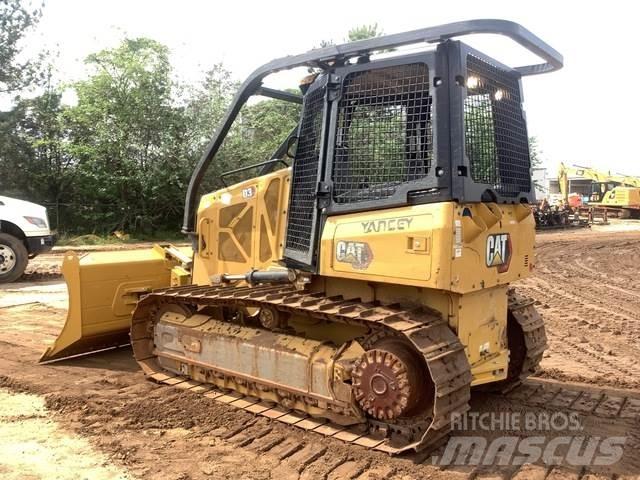 CAT D3 Гусеничні бульдозери