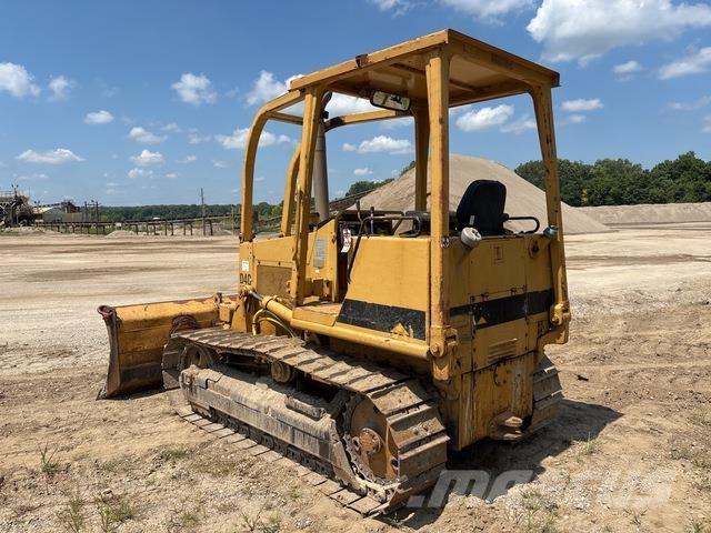 CAT D4C Гусеничні бульдозери