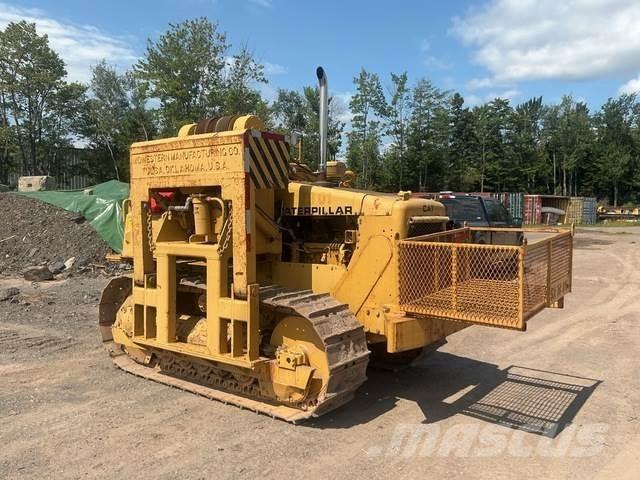 CAT D4E 20 Трубоукладачі