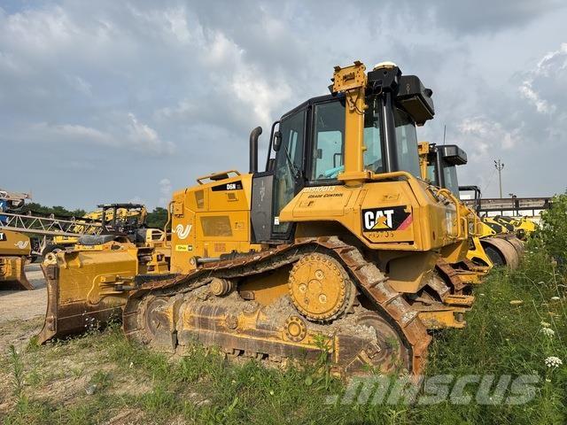 CAT D6N XL Гусеничні бульдозери