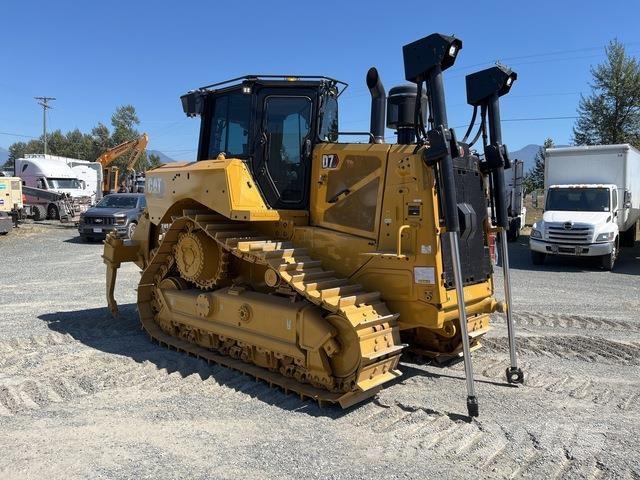 CAT D7 Гусеничні бульдозери