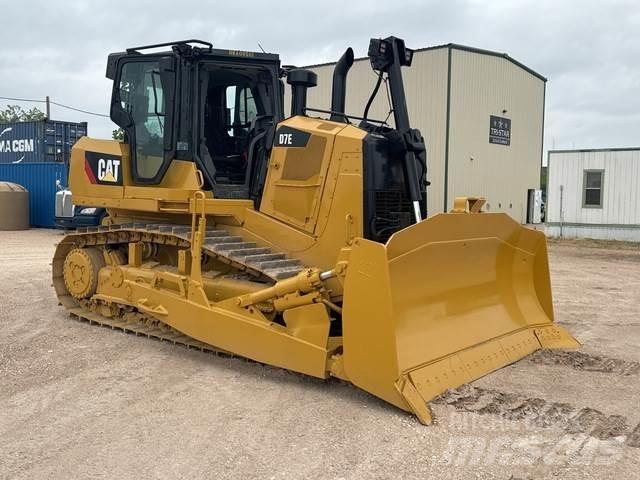 CAT D7E Гусеничні бульдозери
