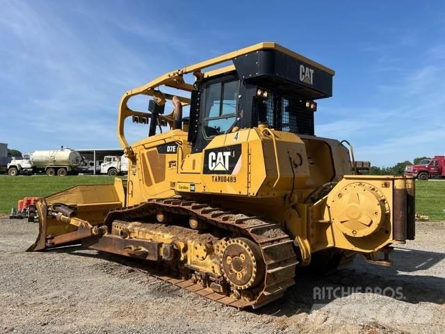 CAT D7E Гусеничні бульдозери