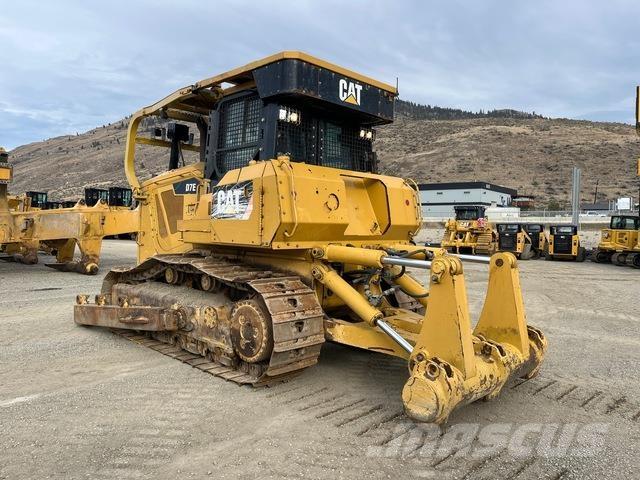 CAT D7E Гусеничні бульдозери