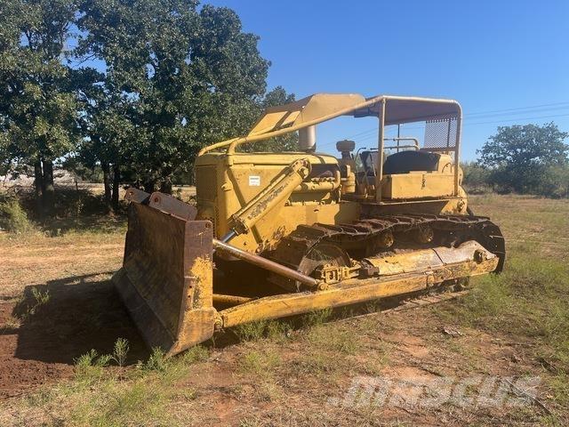 CAT D9G Гусеничні бульдозери