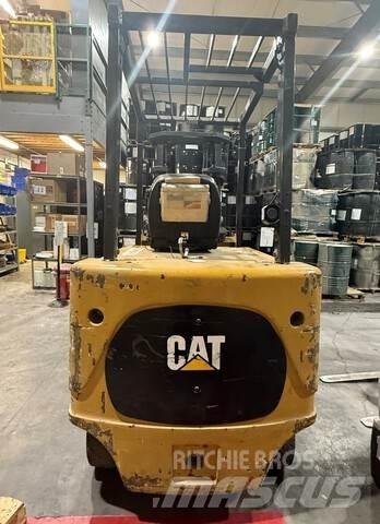 CAT E8000 Електронавантажувачі