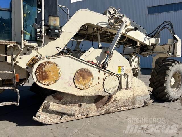 CAT RM500 Ущільнювачі грунту