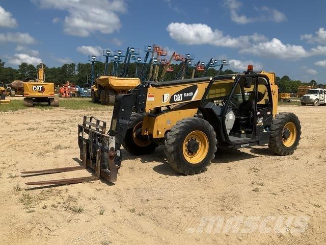 CAT TL642D Телескопічні навантажувачі