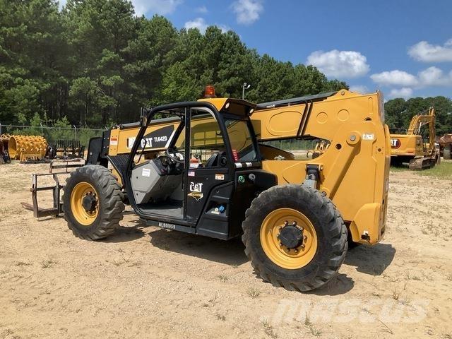 CAT TL642D Телескопічні навантажувачі