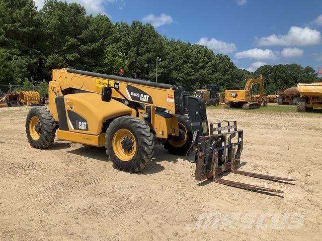CAT TL642D Телескопічні навантажувачі