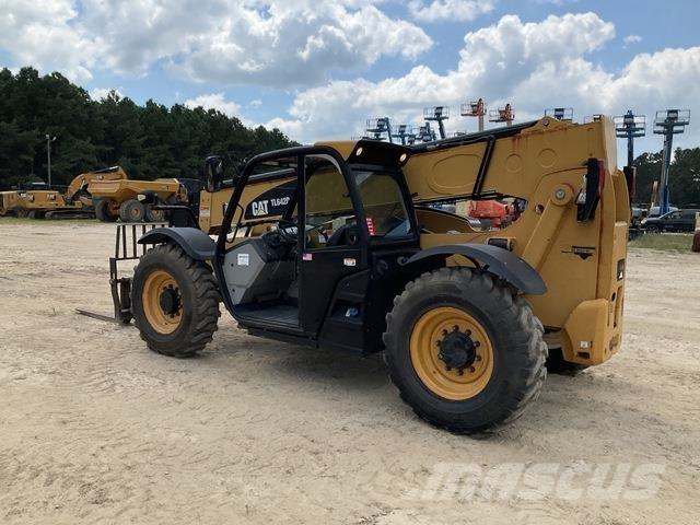 CAT TL642D Телескопічні навантажувачі