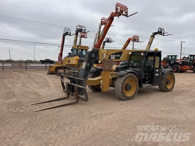 CAT TL943C Телескопічні навантажувачі