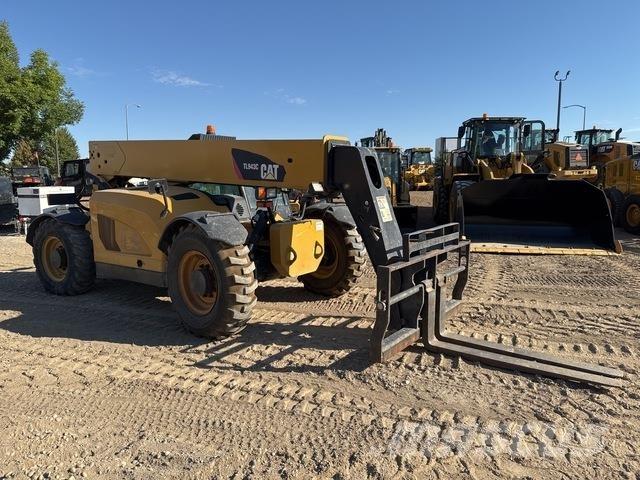 CAT TL943C Телескопічні навантажувачі