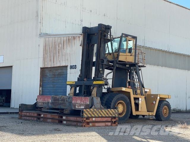 CAT V800 Навантажувачі для контейнерів