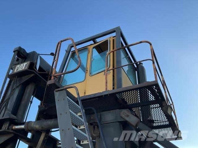 CAT V800 Навантажувачі для контейнерів