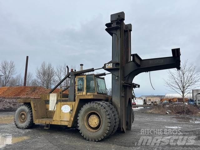 CAT V900 Навантажувачі для контейнерів