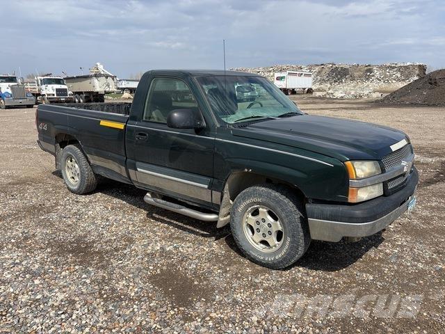 Chevrolet 1500 Пікапи / Бічне розвантаження