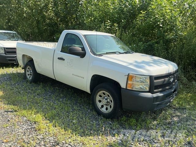 Chevrolet 1500 Пікапи / Бічне розвантаження