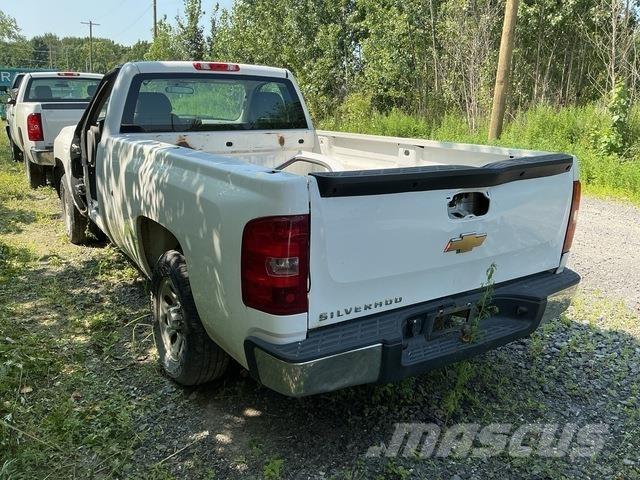Chevrolet 1500 Пікапи / Бічне розвантаження