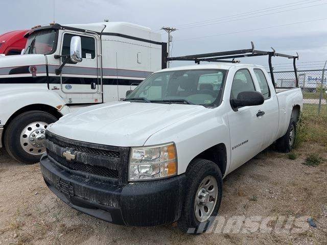 Chevrolet 1500 Пікапи / Бічне розвантаження