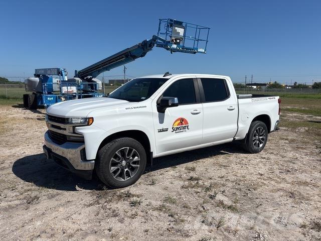 Chevrolet 1500 Пікапи / Бічне розвантаження