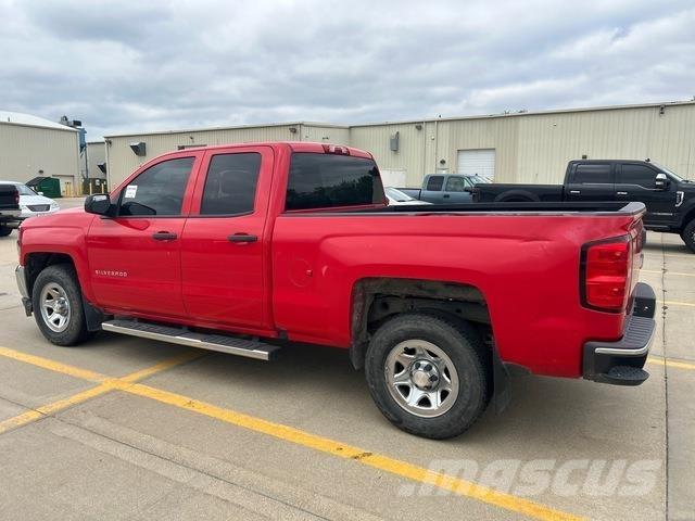 Chevrolet 1500 Пікапи / Бічне розвантаження