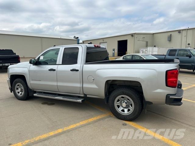 Chevrolet 1500 Пікапи / Бічне розвантаження