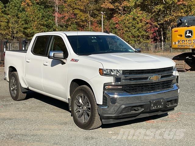 Chevrolet 1500 Пікапи / Бічне розвантаження