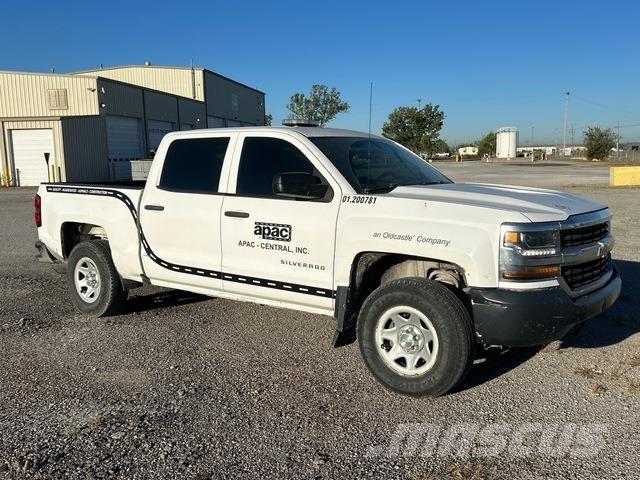 Chevrolet 1500 Пікапи / Бічне розвантаження