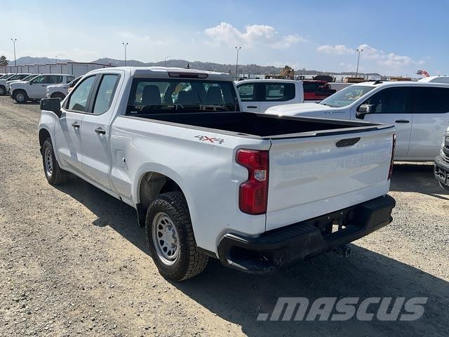 Chevrolet 1500 Пікапи / Бічне розвантаження