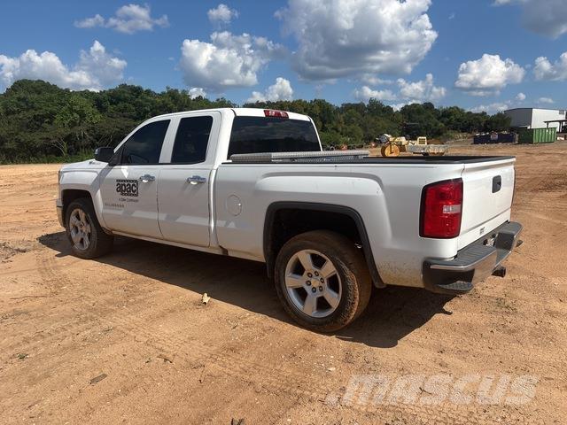 Chevrolet 1500 Пікапи / Бічне розвантаження