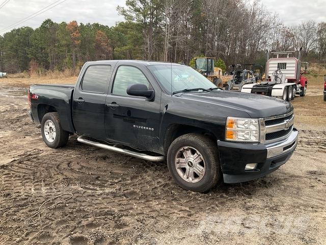 Chevrolet 1500 Пікапи / Бічне розвантаження
