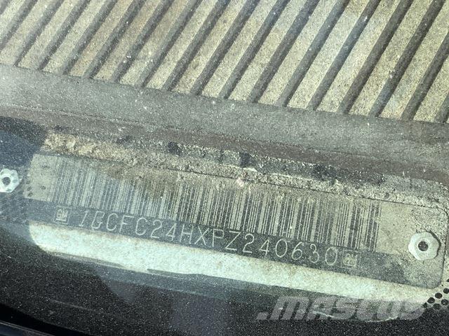 Chevrolet 2500 Пікапи / Бічне розвантаження
