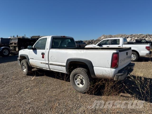Chevrolet 2500 Пікапи / Бічне розвантаження