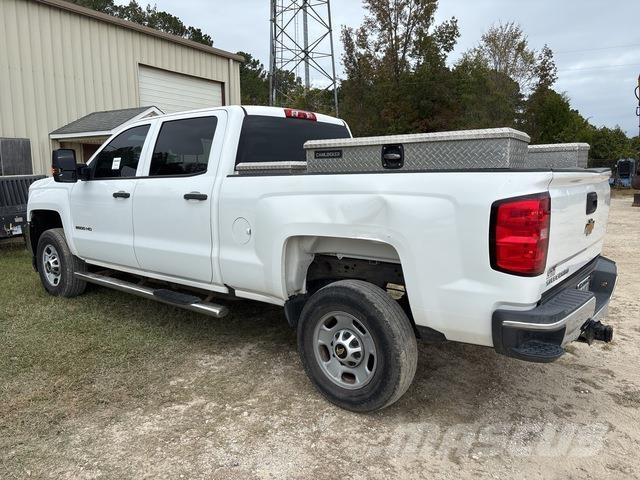 Chevrolet 2500 Пікапи / Бічне розвантаження