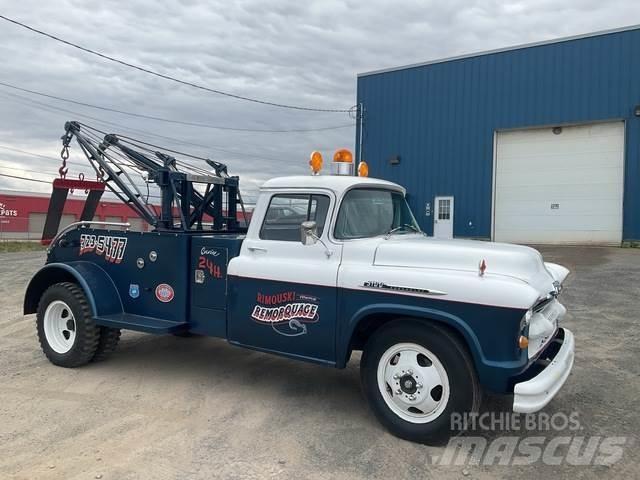 Chevrolet 3100 Евакуатори