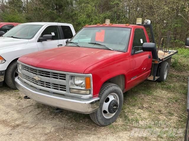 Chevrolet 3500 Вантажівки-платформи/бокове розвантаження
