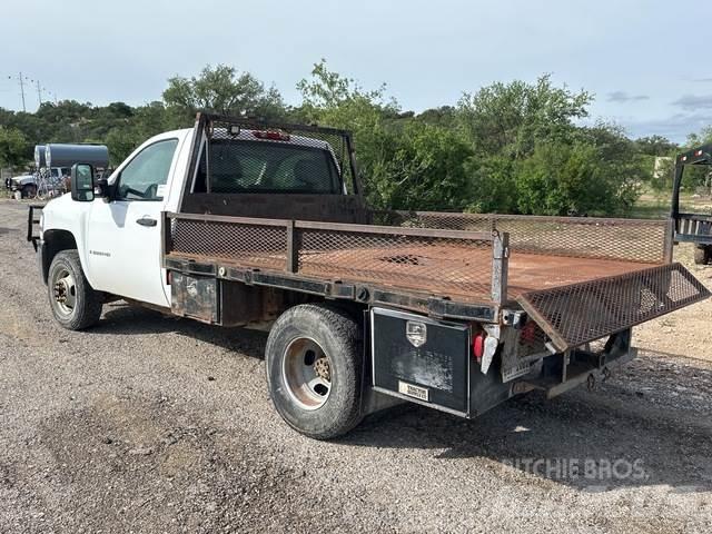 Chevrolet 3500 Вантажівки-платформи/бокове розвантаження