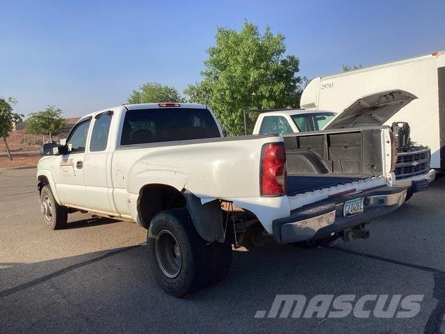 Chevrolet 3500 Пікапи / Бічне розвантаження