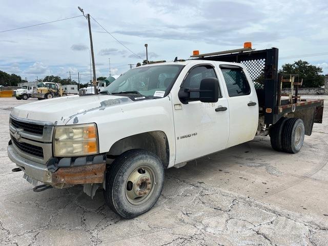 Chevrolet 3500 Пікапи / Бічне розвантаження