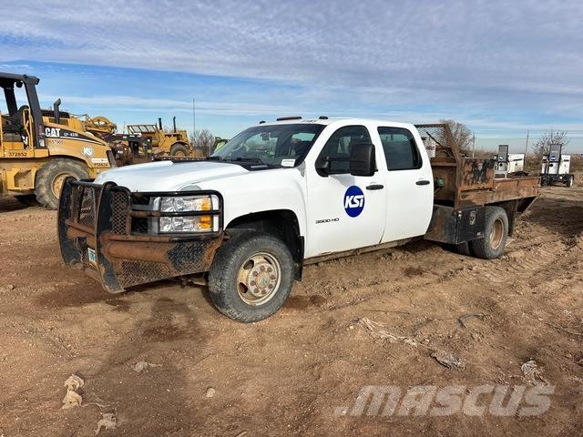 Chevrolet 3500 Вантажівки-платформи/бокове розвантаження