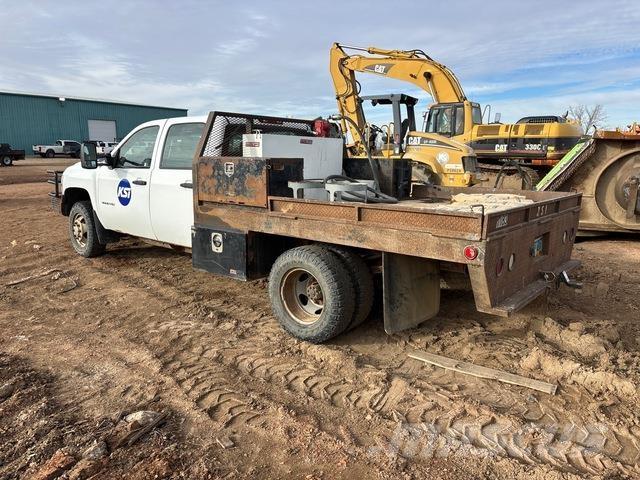 Chevrolet 3500 Вантажівки-платформи/бокове розвантаження