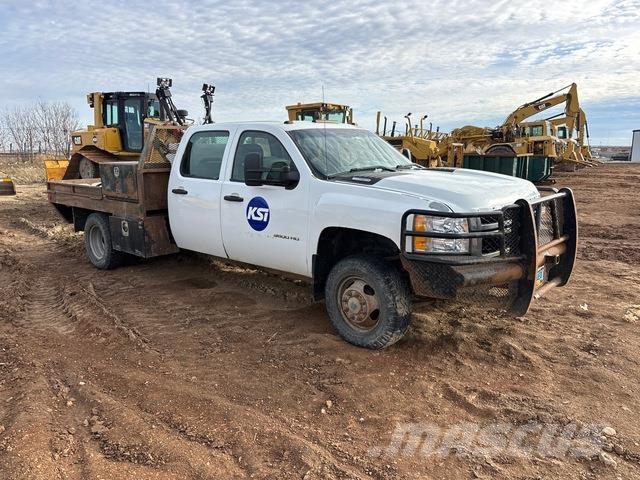 Chevrolet 3500 Вантажівки-платформи/бокове розвантаження