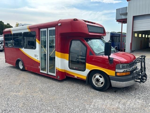 Chevrolet 4500 Мікроавтобуси