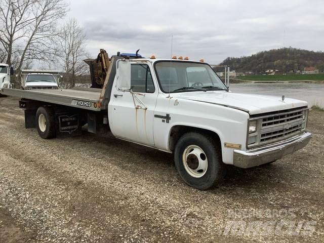 Chevrolet R30 Евакуатори