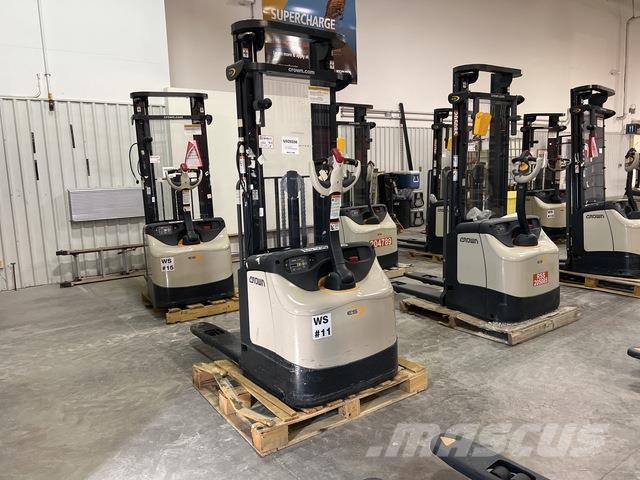 Crown ES 4000 Самохідні електроштабелери